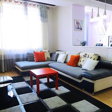 Panoramic Studio Apartments With Mountain Views ビシュケク エクステリア 写真
